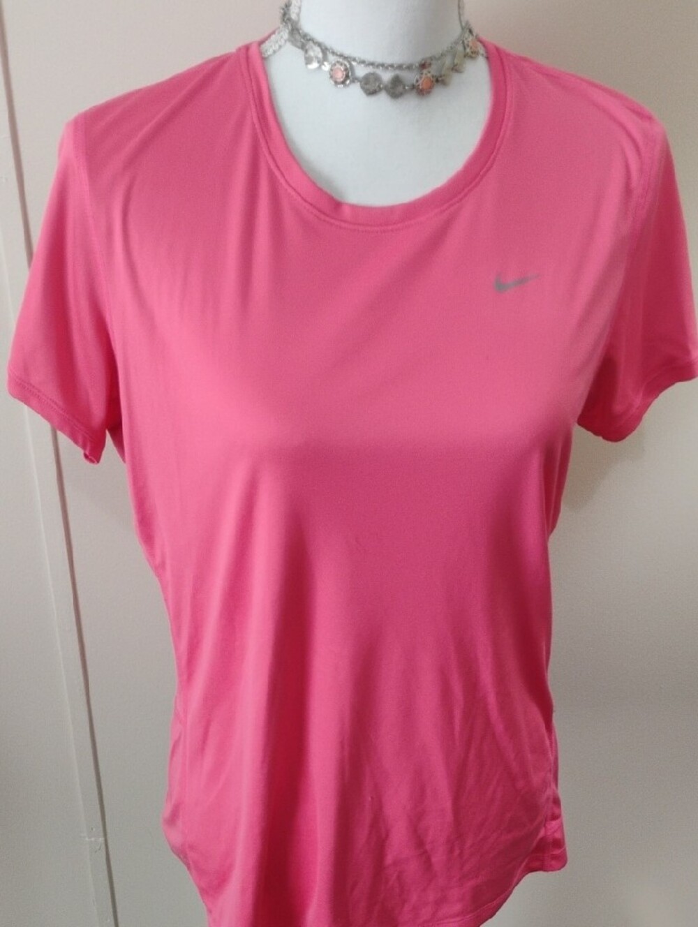 Nike Tops - Picture 5 of 7